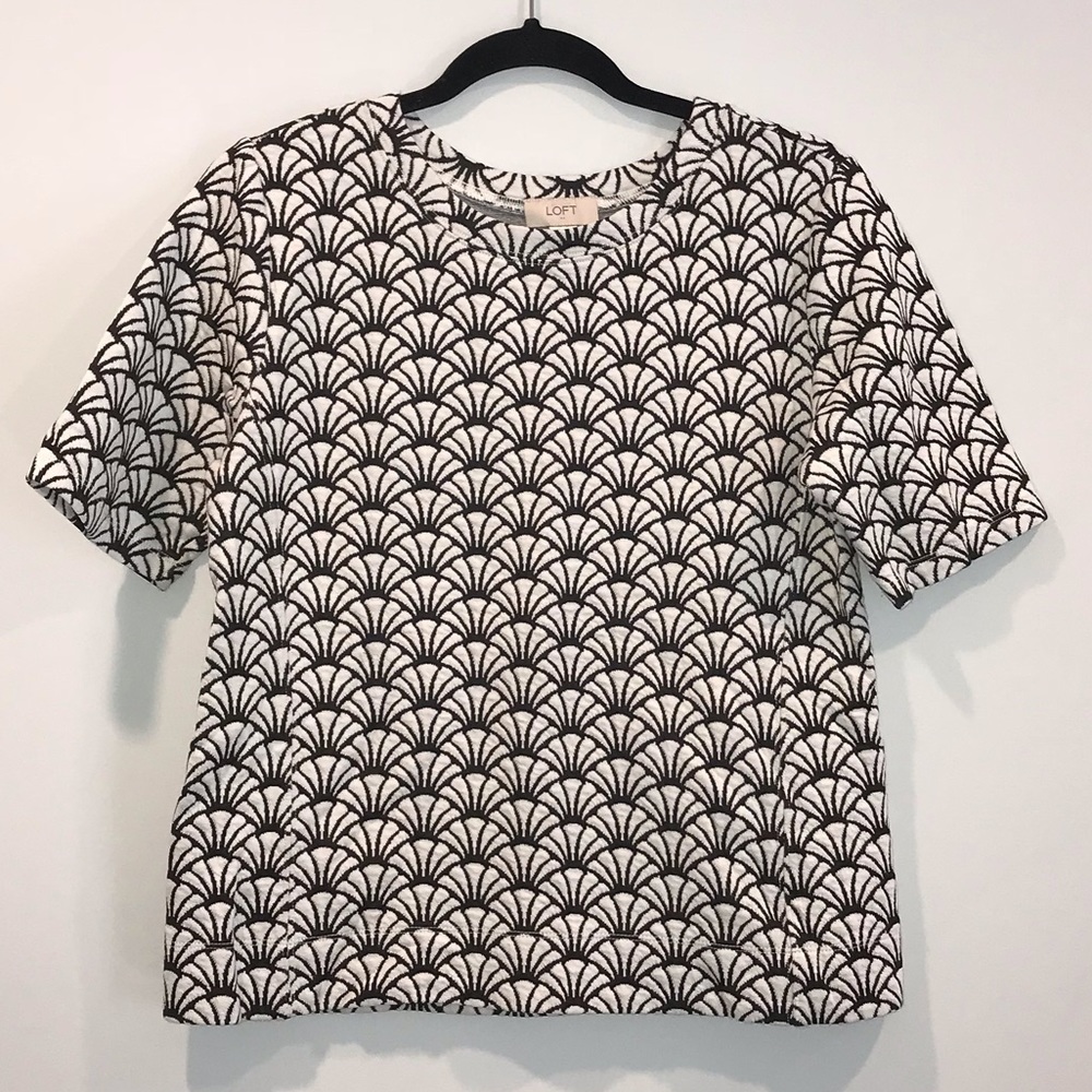 Loft black & white scalloped print top